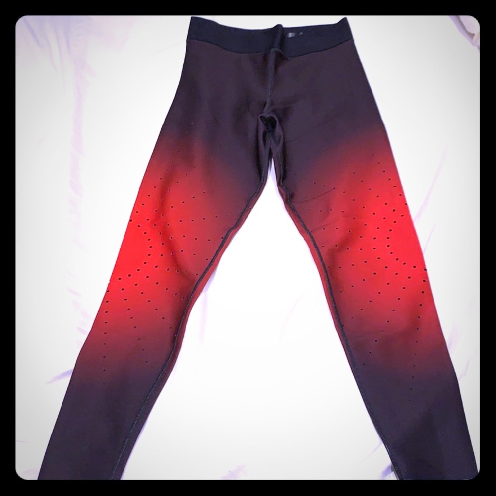 Ultracor Solar Pixelate Red Ombré Leggings small